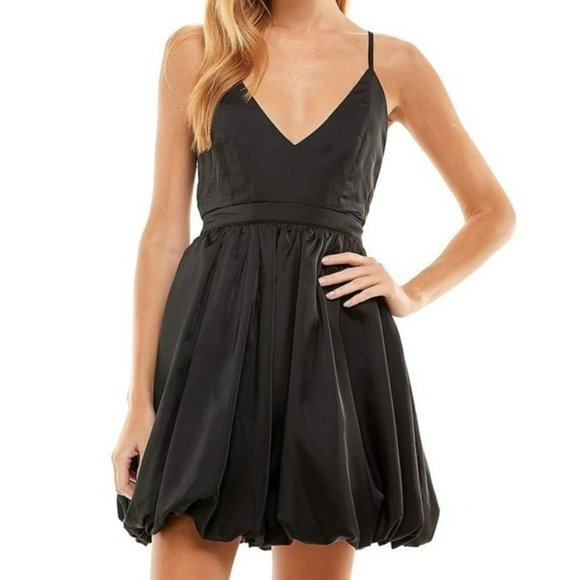 TCEC The Trendy Bubble Dress that Everyone Wants Black Size Medium NWT - Picture 1 of 2